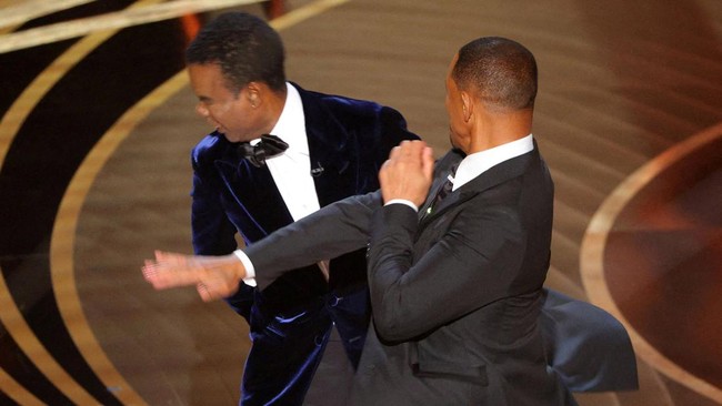 Viral, Will Smith Tampar Chris Rock di Panggung Oscar 2022