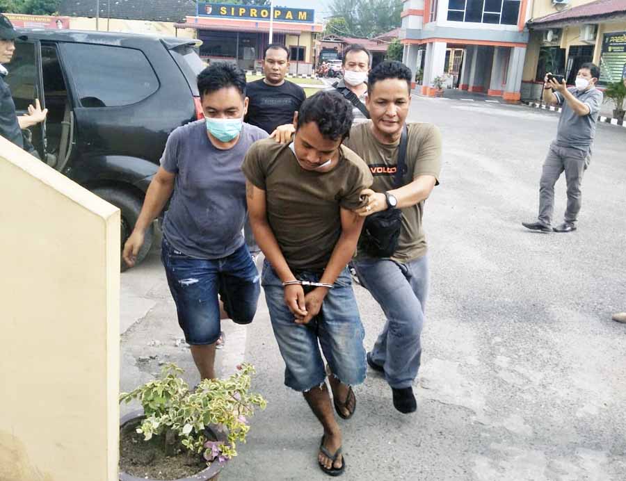 Diimingi Upah Besar, Riski Diringkus Polisi