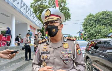 Sedang Evakuasi Mobil yang Terjebak Demo di Depan DPR, Anggota Ditlantas Polda Metro Dikeroyok