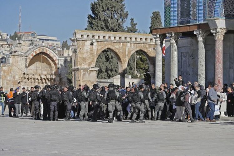 Kerusuhan di Masjid Al-Aqsa, 152 Warga Palestina Terluka