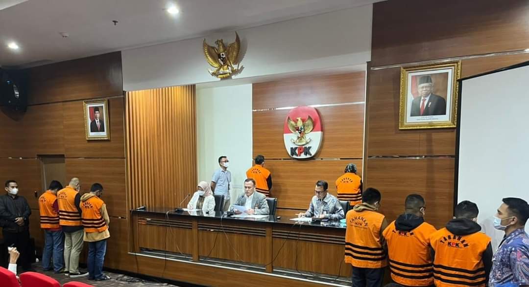 KPK Tetapkan 12 Tersangka, Dugaan Suap Bupati Bogor ke Petugas BPK Demi WTP