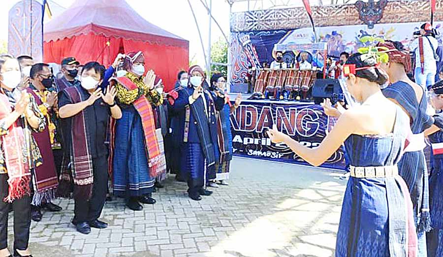Tarik Wisatawan, Pemkab Samosir Gelar Festival Gondang Naposo