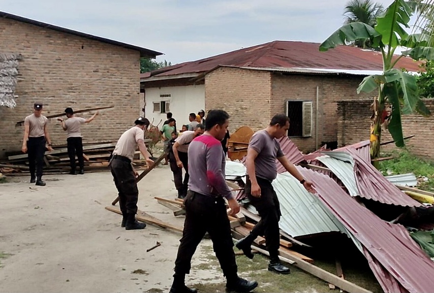 53 Rumah di Deliserdang Rusak Diterjang Puting Beliung