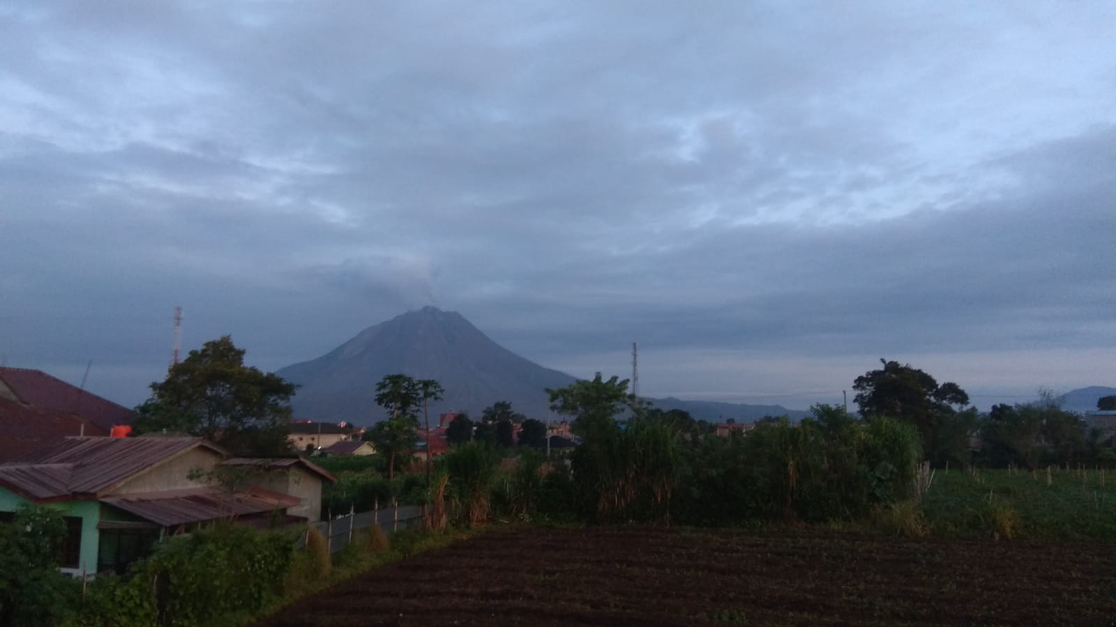 Mulai Stabil, Status Gunung Api Sinabung Turun ke Level II