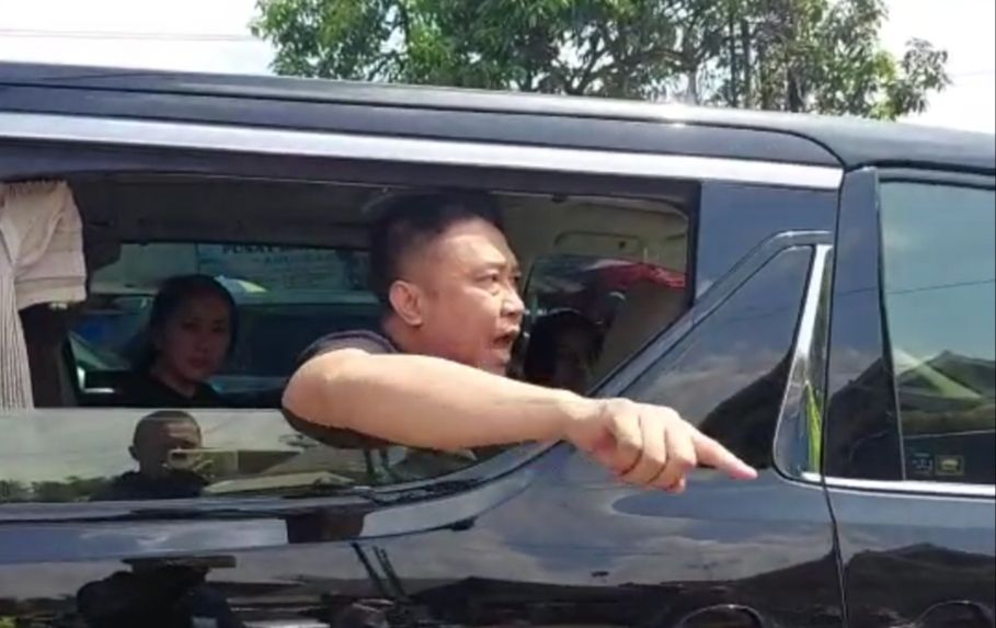 Penumpang Alphard yang Maki Polisi Pengatur Lalin Arus Balik Minta Maaf Usai Videonya Viral