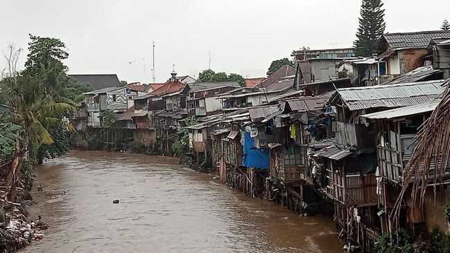 Kali Ciliwung Meluap, 27 RT di Jaksel dan Jaktim Terendam Banjir