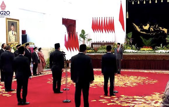 Sah, Jokowi Lantik 2 Menteri dan 3 Wakil Menteri Baru