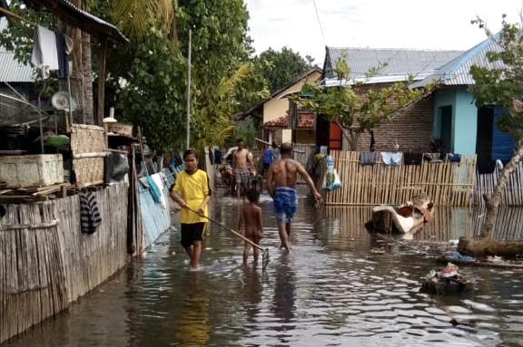 Banjir Rob di Bima Nusa Tenggara Barat, 50 Rumah dan 280 Petak Tambak Warga Terendam