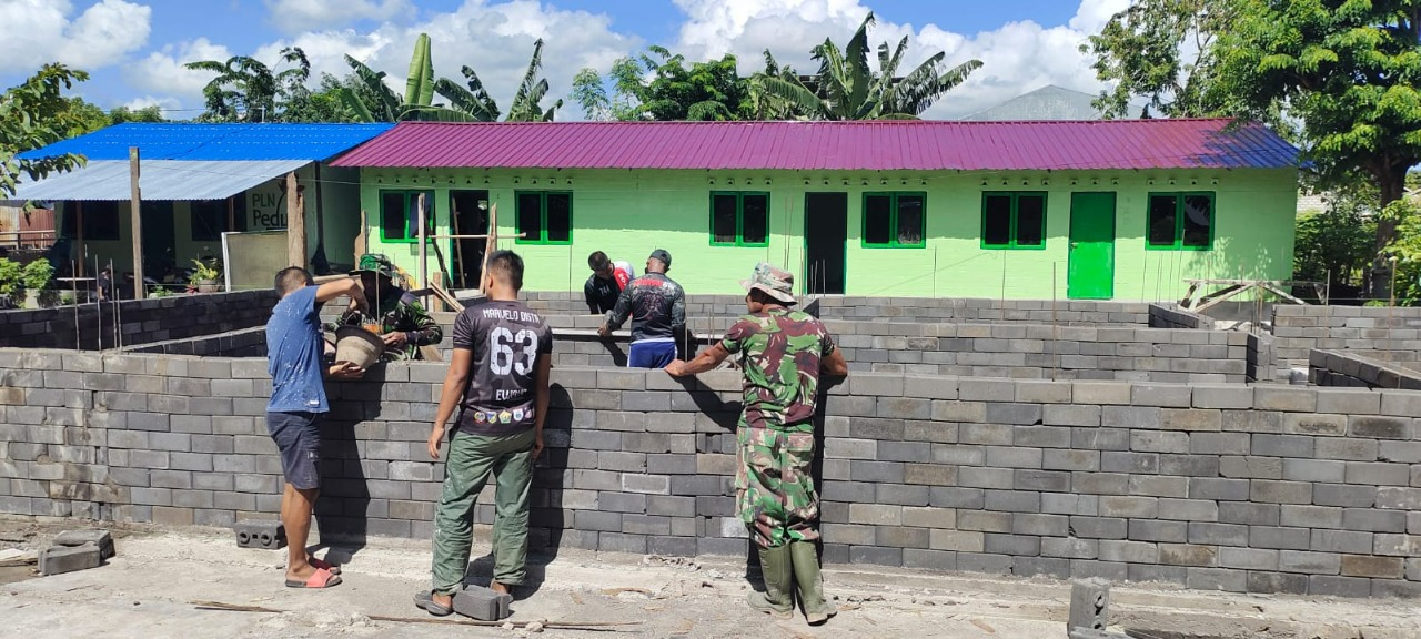 Bedah Rumah Prajurit TNI Kodim 1603 Sikka, PLN Manfaatkan FABA PLTU Ropa