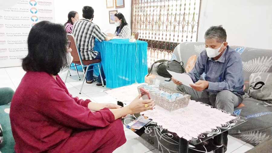 Nangis di Kantor Ombudsman, Warga Aek Natas Laporkan Buruknya Kinerja Polres Tapsel