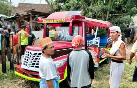 Tragis! Kereta Api Tabrak Odong-Odong di Serang, 9 Orang Tewas