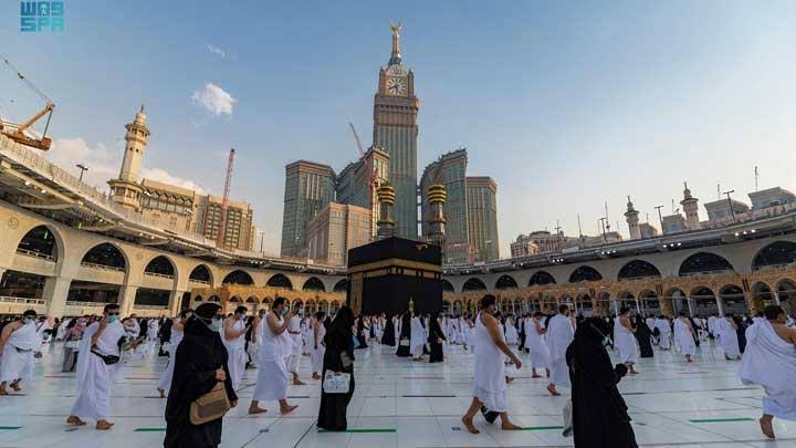 Kerajaan Arab Kembali Buka Visa Umrah, Begini Cara Mendapatkannya