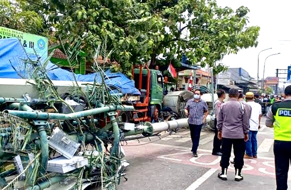 Kecelakaan Maut di Bekasi, Truk Diduga Melaju Kencang