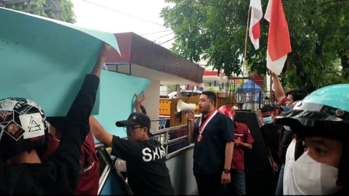 Distribusi BBM Subsidi Dituding Tak Jelas, GMNI Medan Demo Pertamina Sumbagut
