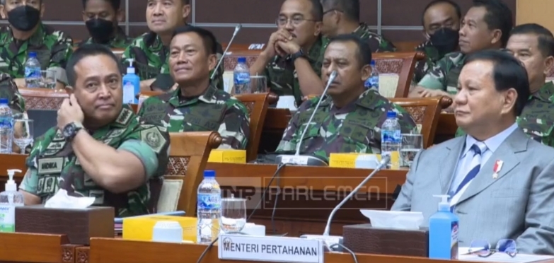 Rapat dengan Komisi I, Prabowo Pisahkan Posisi Jenderal Andika dan Dudung