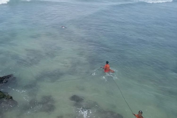 Guru Besar UGM Tewas Terseret Ombak di Pantai Gunungkidul