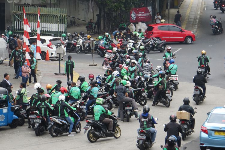 Resmi Naik, Ini Tarif Ojek Online Terbaru