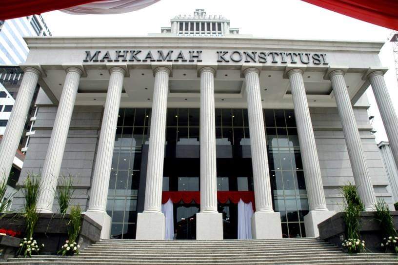 MK Tak Larang Presiden 2 Periode Maju Cawapres, Ya Mana Taukan...