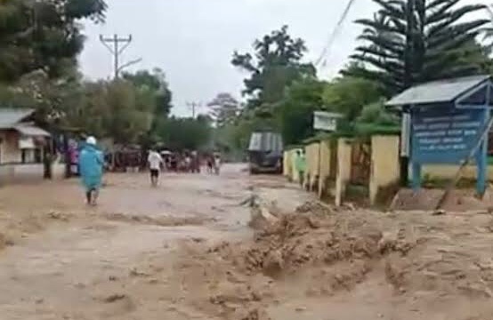 Banjir di Seram Barat, Dua Rumah Warga Hanyut Terbawa Arus