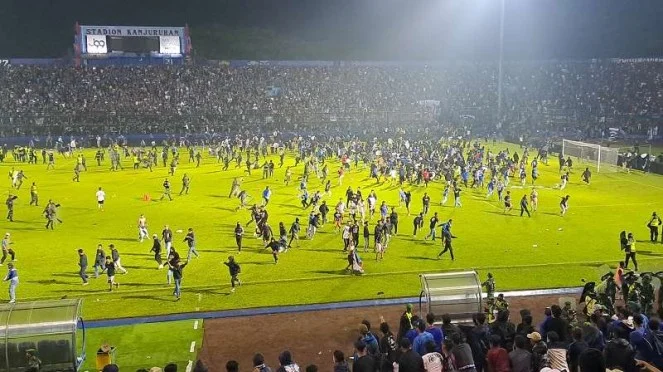Pasca Tragedi Kanjuruhan yang Tewaskan 127 Orang, Polisi Lakukan Sterilisasi Stadion