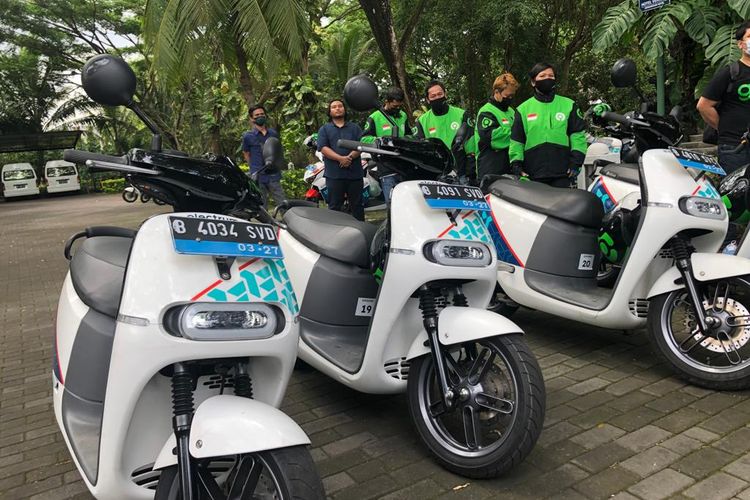 Pelaku Industri dan Kemenhub Beri Layanan Ojek Motor Listrik Gratis untuk Peserta G20