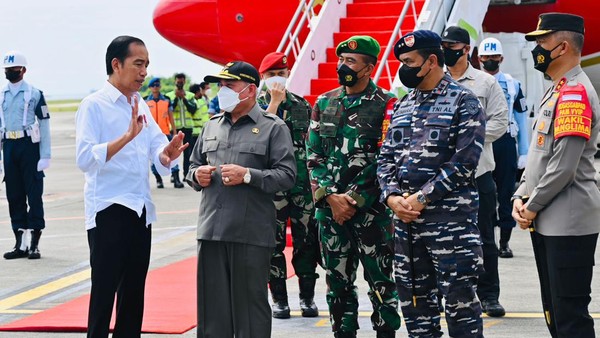 Wanita Todongkan Pistol ke Paspampres di Istana Presiden, Jokowi Sedang ke Kaltim