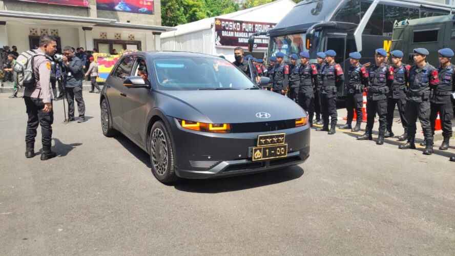 Kapolri Pakai Mobil Listrik untuk Kendaraan Dinas di KTT G20
