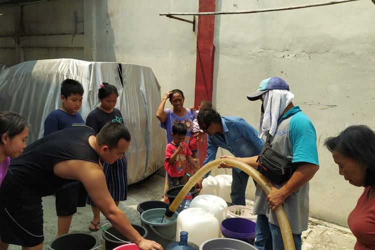 Warga Koja Dilanda Krisis Air Bersih, Terpaksa Beli hingga Rp300.000 per Bulan