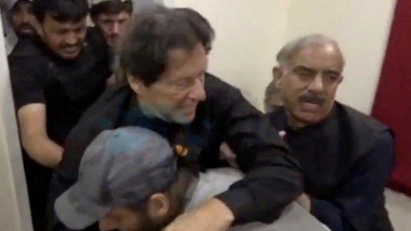 Mantan Perdana Menteri Pakistan Imran Khan Ditembak OTK