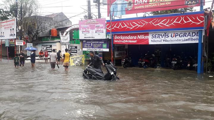Diguyur Hujan, Kota Semarang Dikepung Banjir