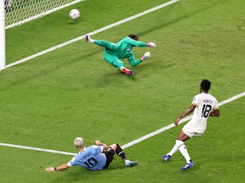 La Celeste Menang 2-0, Uruguay dan Ghana Sama-sama Tersingkir