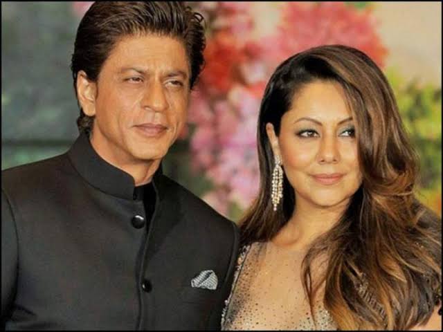 Shah Rukh Khan dan stri Tetap Harmonis Meski Beda Agama, Kok Bisa?