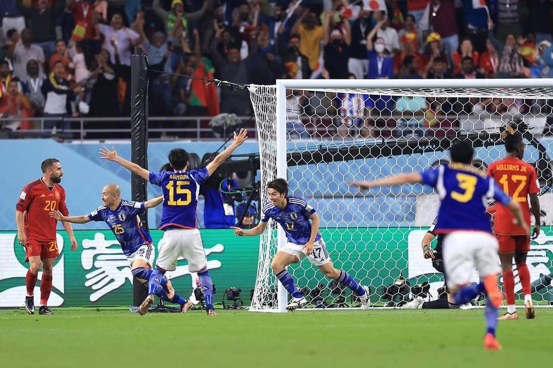 Diwarnai Gol Kontroversial, Jepang Melaju ke 16 Besar Usai Tundukkan Spanyol 2-1