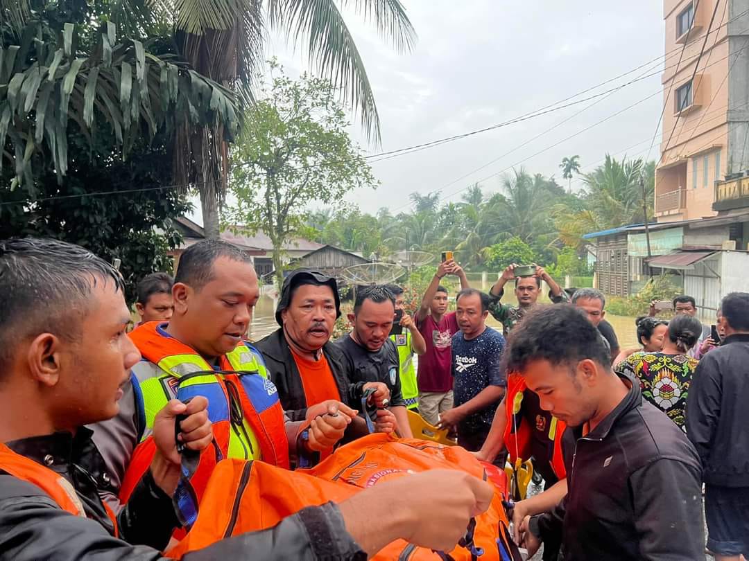 Bencana Banjir Landa Labuhanbatu, Seorang IRT Tewas Terjebak