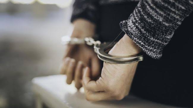 Sejoli di Jaksel Ditangkap Polisi Usai Pakai Saldo M-Banking Curian untuk Biaya Nikah