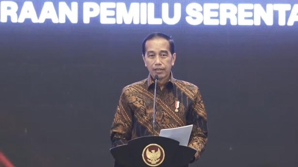 Hadiri Konsolidasi Nasional Bawaslu, Jokowi Bicara Kunci Sukses Pemilu