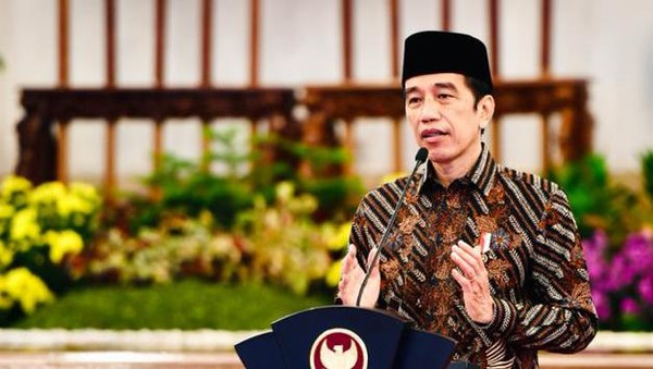 Jokowi Terbitkan Perppu, Putusan MK Soal UU Cipta Kerja Gugur