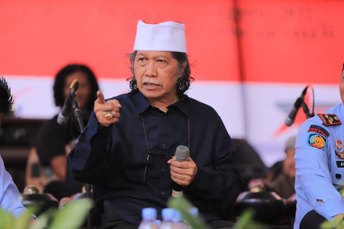 Sebut Jokowi Firaun, Cak Nun Minta Maaf dan Mengaku Kesambet