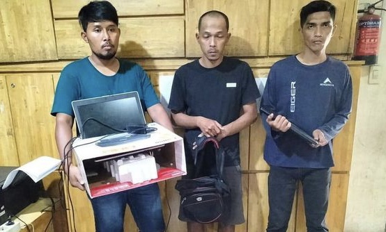 Polrestabes Medan Amankan Tiga Pria Saat Nyabu, Diduga Pembuat STNK Palsu