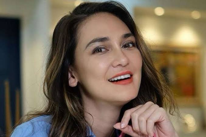 Buka Loker sebagai Tukang Pijat, Luna Maya akan Beri Gaji Rp25 Juta Sebulan