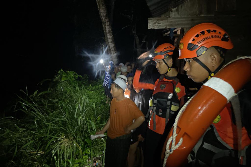 Nahas! Terpeleset, Santri Mustafawiyah Purba Baru Hanyut di Sungai Aek Singolot