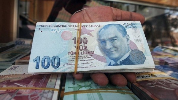 Mata Uang Lira Melemah Akibat Gempa Turki