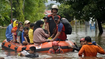 Banjir Landa Makassar, 2.929 Warga Terpaksa Mengungsi