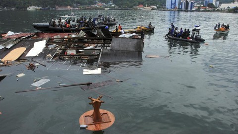 Tim Penyelam Dikerahkan untuk Cari Empat Orang yang Meninggal saat Gempa di Jayapura