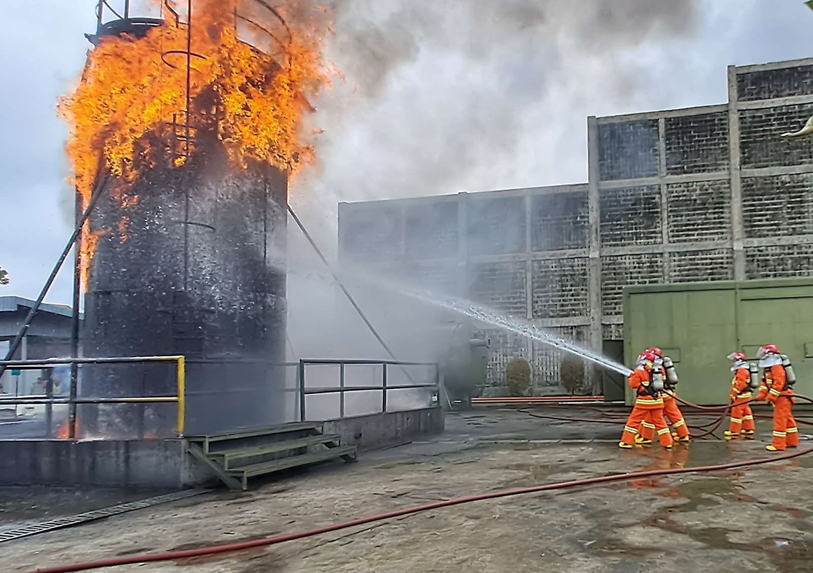 Semarak Bulan K3, PLN UIP Sumbagut Kirim Tim Ikuti Fire Drill Competition di Semarang