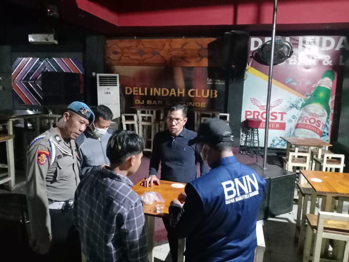 Razia 2 Cafe, Satresnarkoba Polresta Deliserdang Amankan 6 Pengunjung