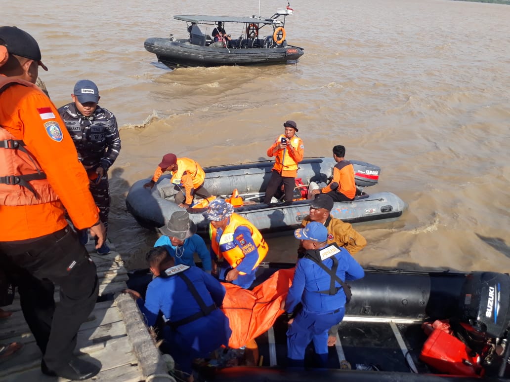 Nelayan Panai Hilir yang Tenggelam di Muara Tanjung Prapat Ditemukan Tewas