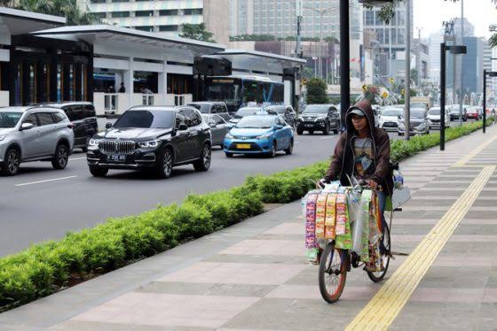 Viral Video Pedagang Kopi 'Starling' Ditendang di Sudirman, Satpol PP: Hoax!