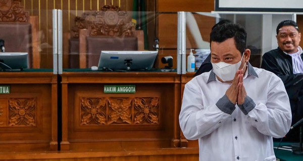 Terbukti Bersalah, Hakim Vonis Kuat Ma'ruf 15 Tahun Penjara!