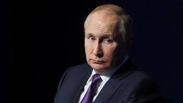 Tekan Para Pemasok Persenjataan Ukraina, Putin Mundur dari Perjanjian Nuklir New START